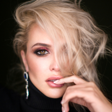 An image of blond model for AHP blog